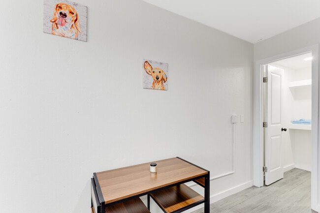 Building Photo - Wallace Studios