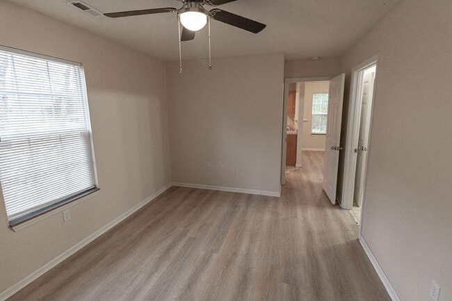 Building Photo - 1325 Godas Cir