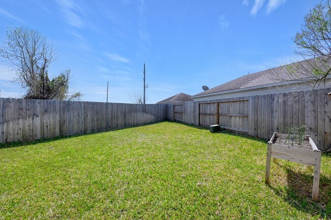 Building Photo - 29705 Meridian Hill Dr