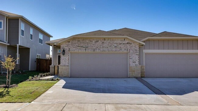 Building Photo - 641 Fallow Dr