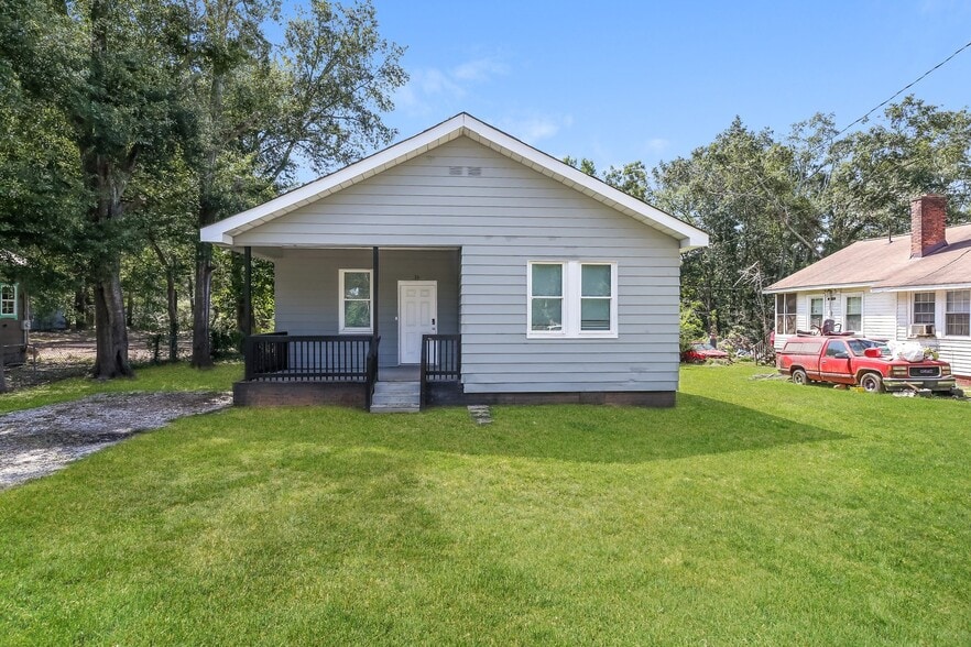 Building Photo - 16 Ames St