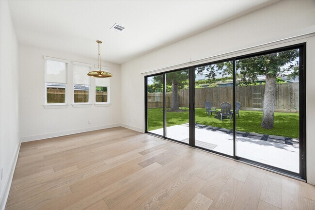 Building Photo - 10159 Brinwood Dr