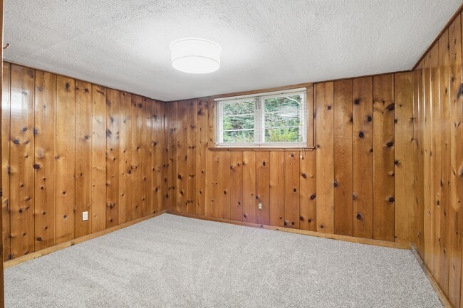 Building Photo - 8131 Veterans Dr SW