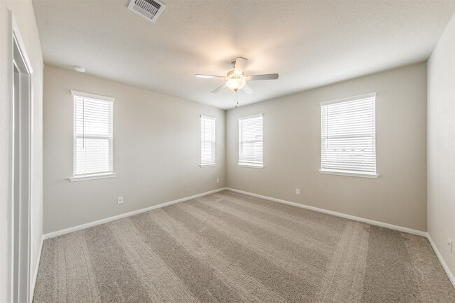 Building Photo - 1524 Beach Oak Dr