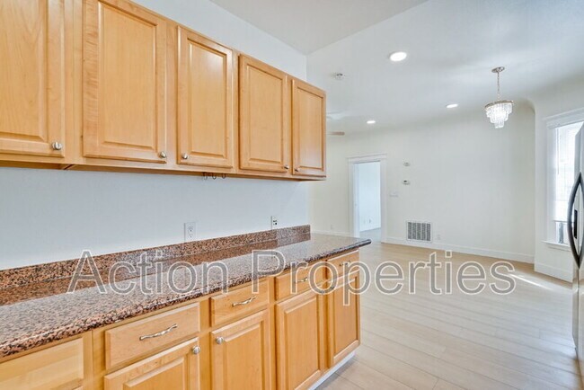 Building Photo - 241 N 12th St