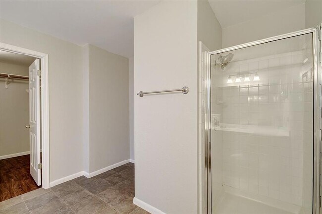 Building Photo - 7509 Spivey Dr