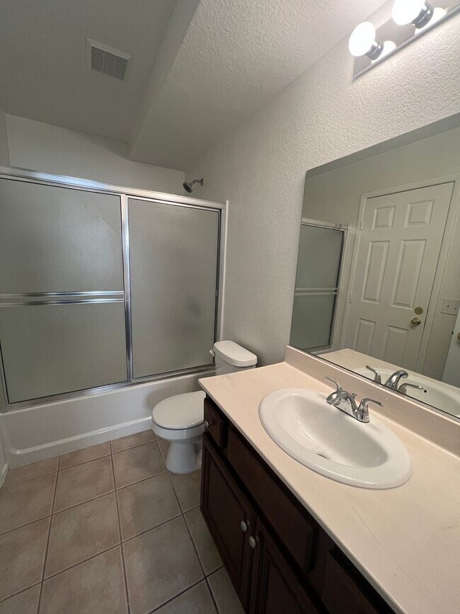 Building Photo - Stunning 3 bedroom home in a gated community!