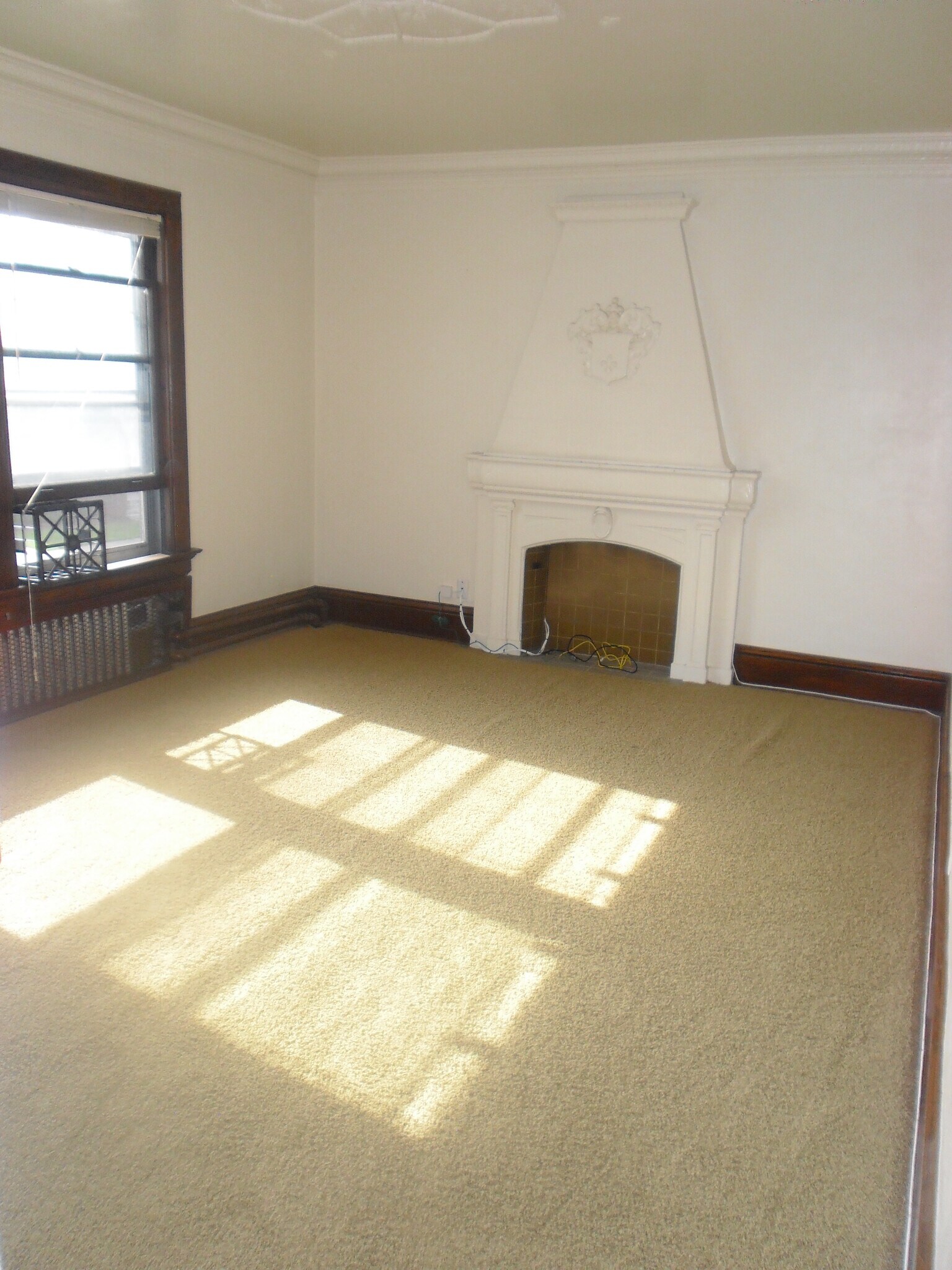 Building Photo - 3125 N Hackett Ave