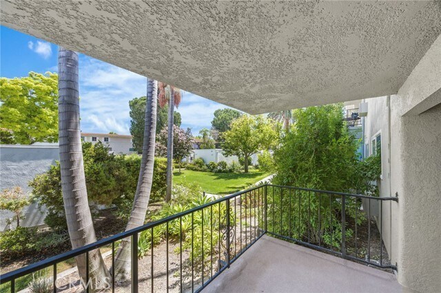 Building Photo - 2354 Via Mariposa W