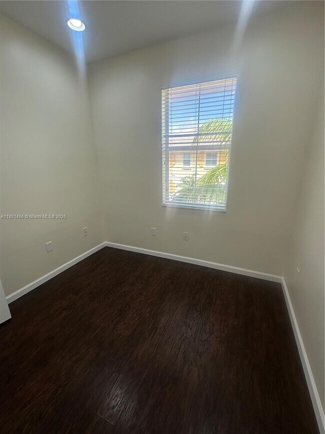 Building Photo - 3924 Passion Flower Rd