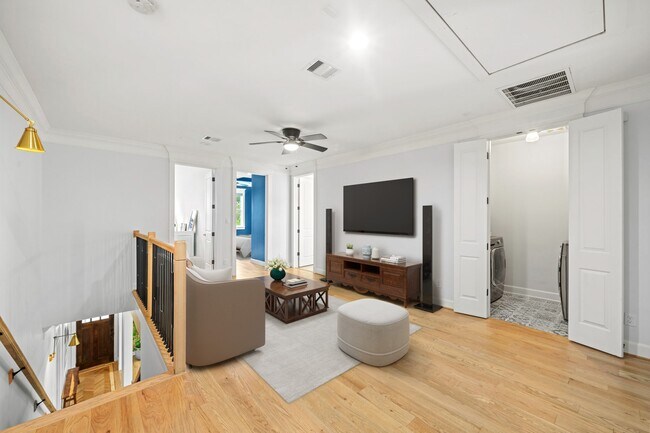Building Photo - 301 Cordell St
