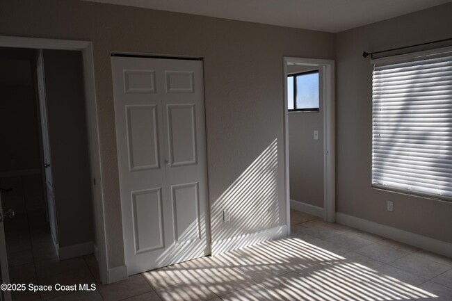 Building Photo - 1657 Norwood St NE