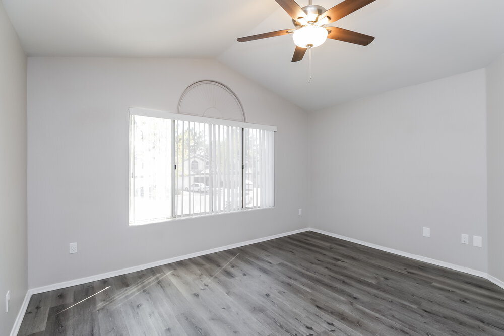 Building Photo - 425 S Sunrise Dr