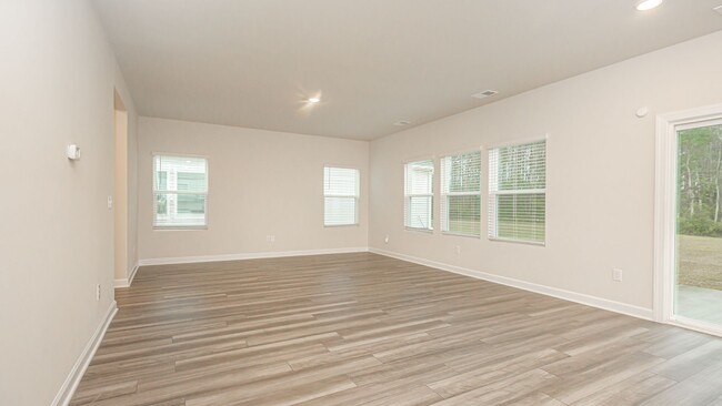 Building Photo - Picture-Perfect New Home in Clear Pond