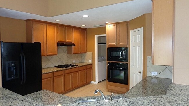 Building Photo - 21911 Canyonwood Park Ln