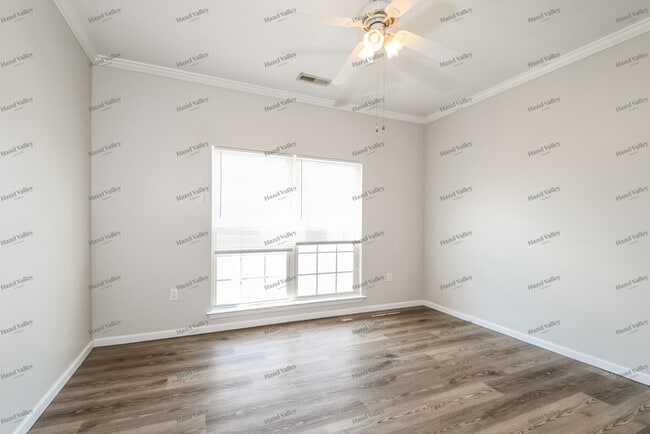 Building Photo - 29 Kassebaum Ln