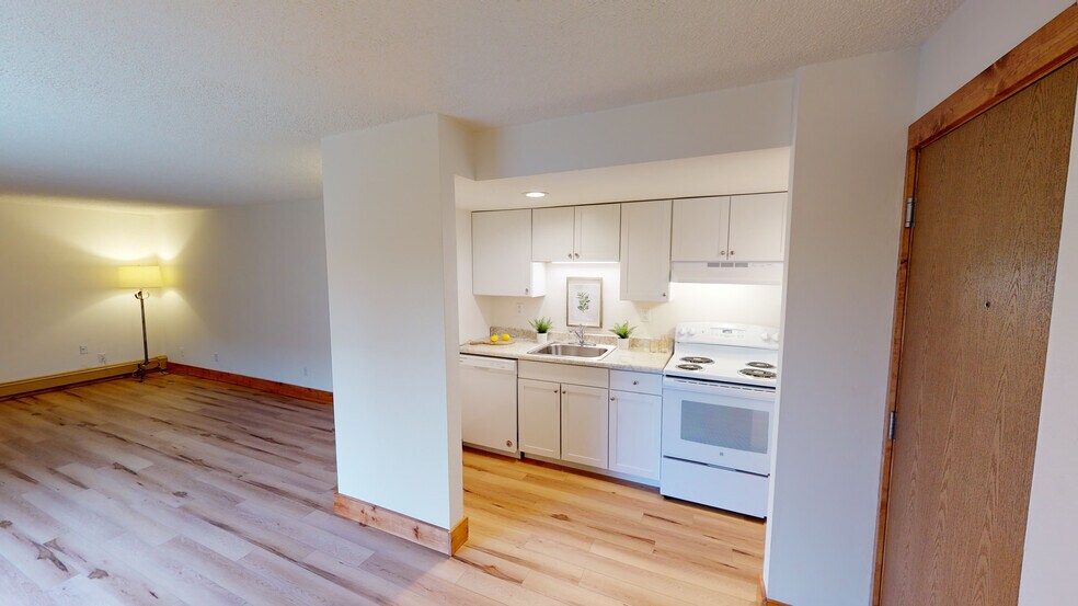 Building Photo - 115 W Lawrence Ave