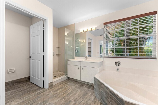 Building Photo - 7061 Chesapeake Cir