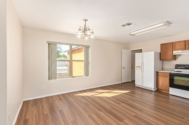 Building Photo - New Listing in El Mirage