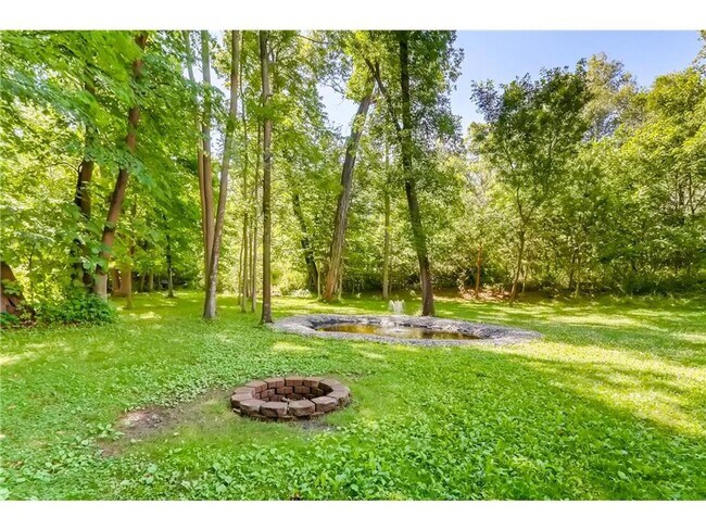 Building Photo - Single Family Home + Over 1/2 Acre Lot!! Welcome Home to Rockford MN!