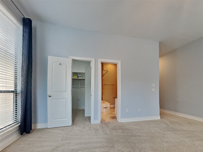 Building Photo - 1511 Paige St