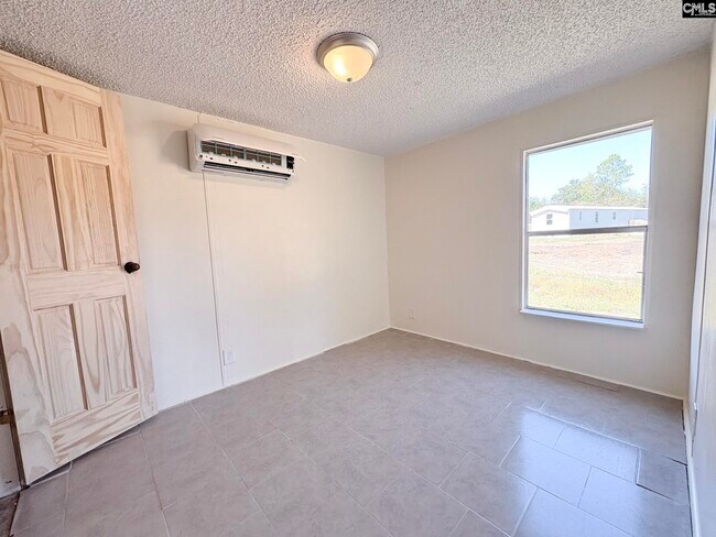 Building Photo - 122 Hatchery Hill Rd