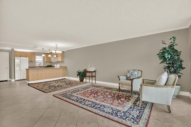 Building Photo - 7625 Sun Island Dr S