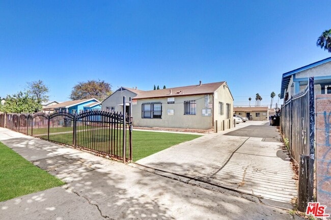 Building Photo - 6340 10th Ave