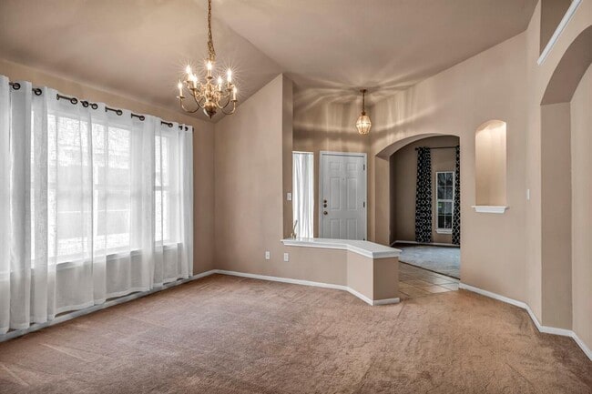 Building Photo - 5700 Lomita Verde Cir