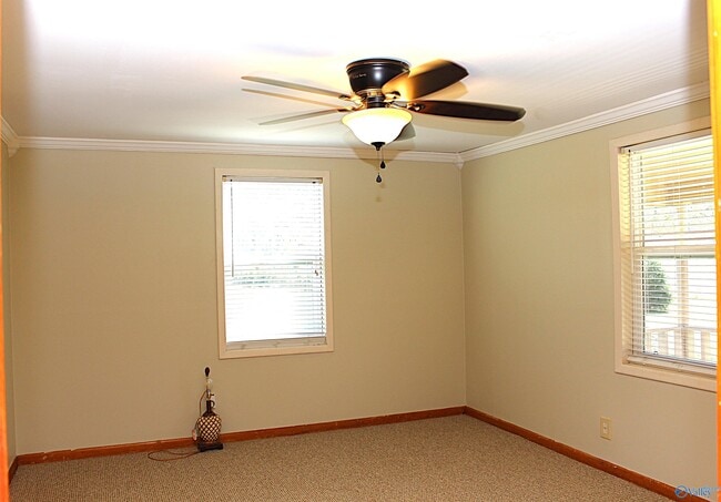 Building Photo - 152 Clutts Rd