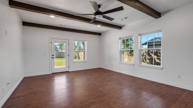Building Photo - 1414 W Cypress St