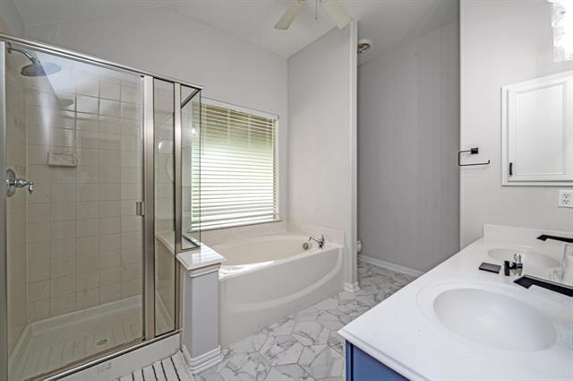 Building Photo - 8309 Green Ash Dr