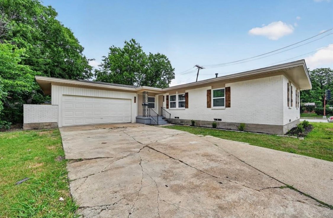 Building Photo - 10402-10404 Joaquin Dr