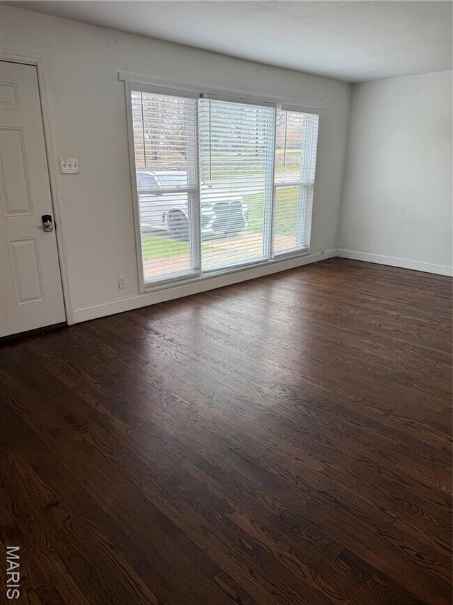 Building Photo - 1119 NORTH MCNIGHT ROAD | UNIVERSITY CITY 63132