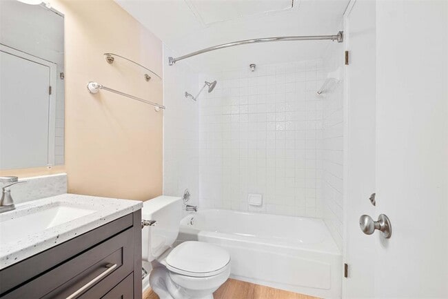 Building Photo - 1840 Burton Dr