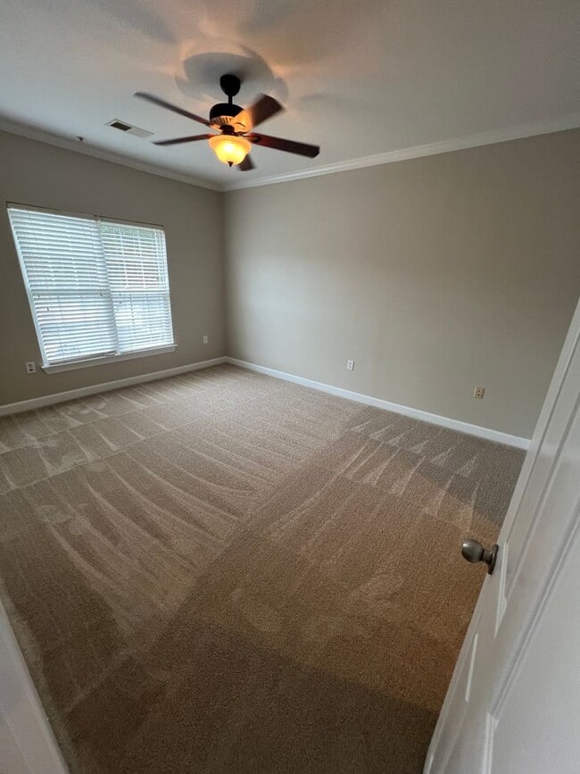 Building Photo - 2808 Bloomfield Ln