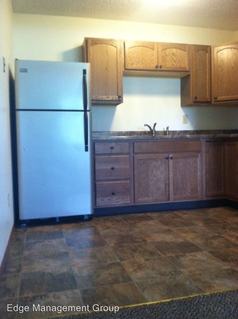 Building Photo - 1637 Carriage Hill Dr