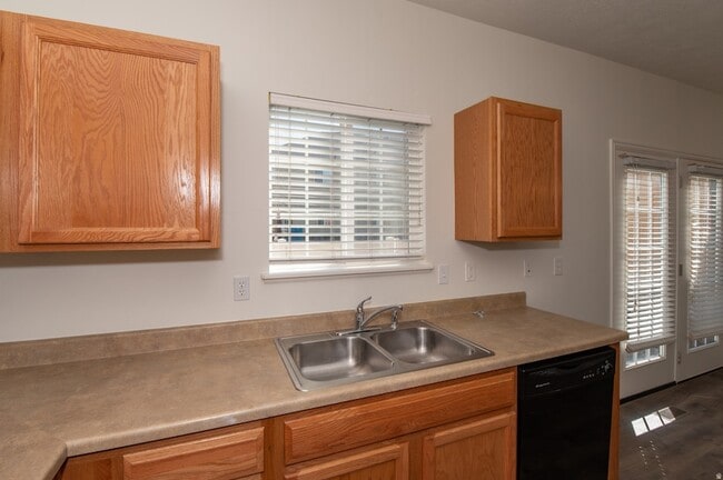 Building Photo - 13533 Venicia Way