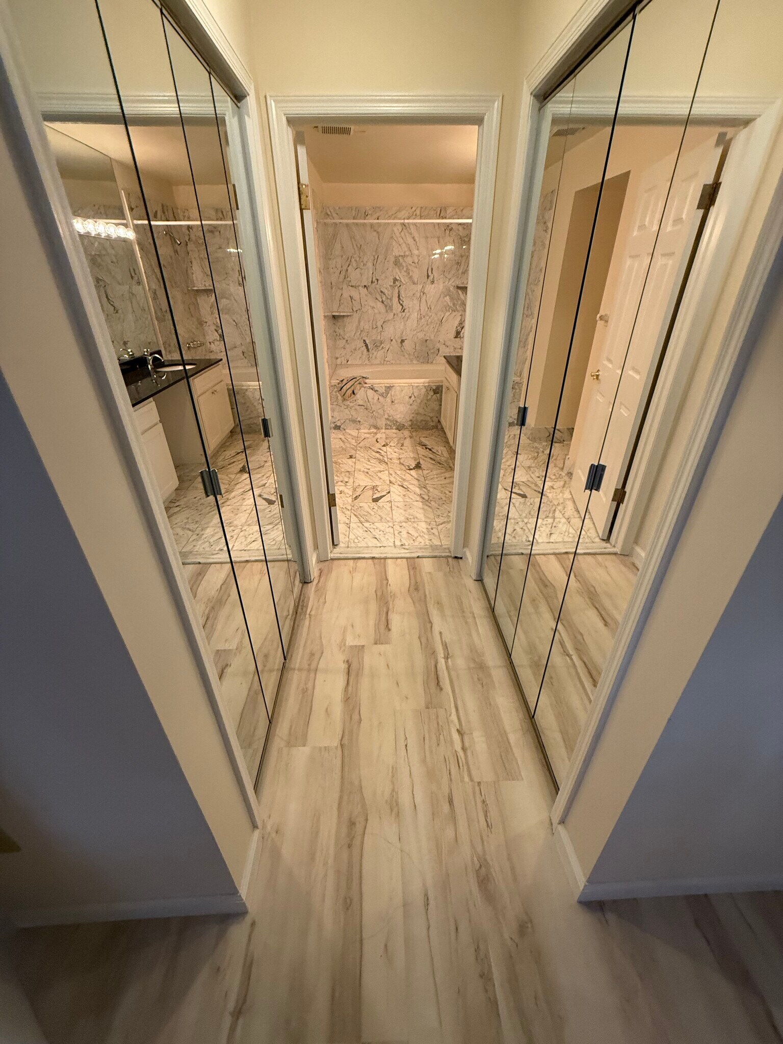 Building Photo - 304 Saint Michaels Walk