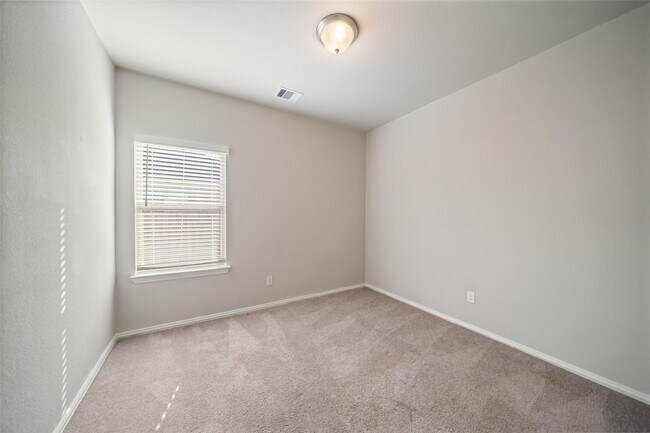 Building Photo - 8007 Grandstand Pkwy