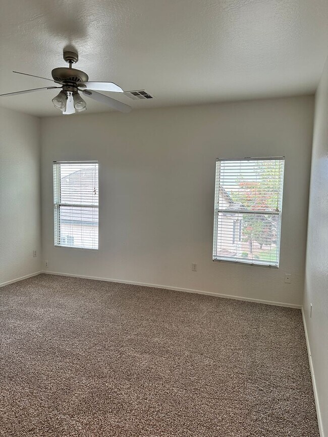 Building Photo - Park Central @ Augusta Ranch townhome (Ellsworth & Baseline)