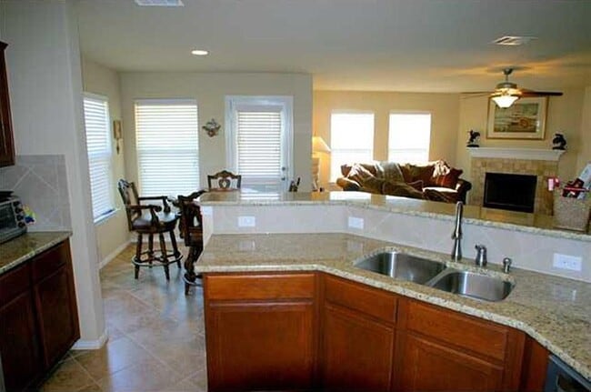 Building Photo - 11105 Cain Harvest Dr