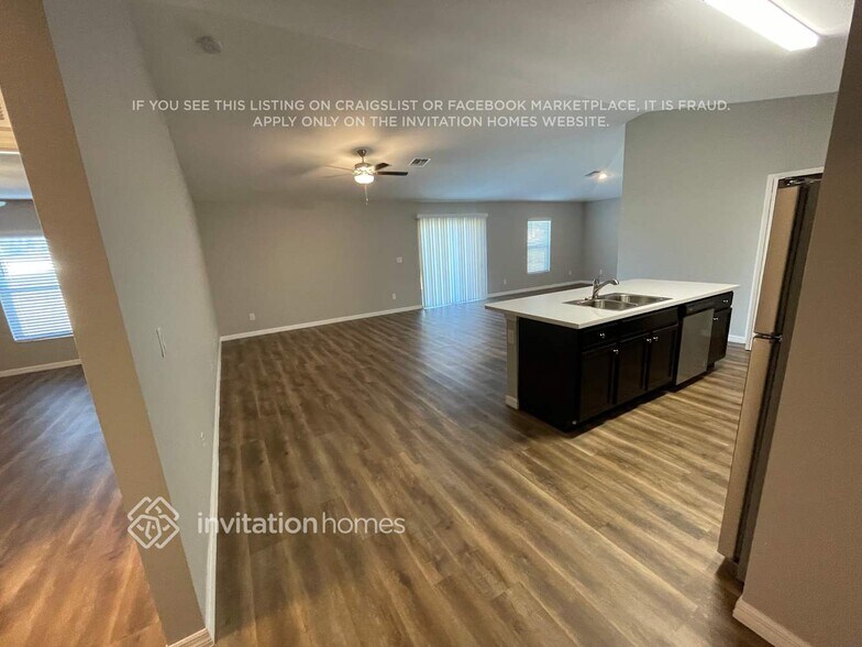 Building Photo - 25468 Avillas Ct