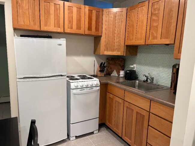 Building Photo - 137 W 600 N