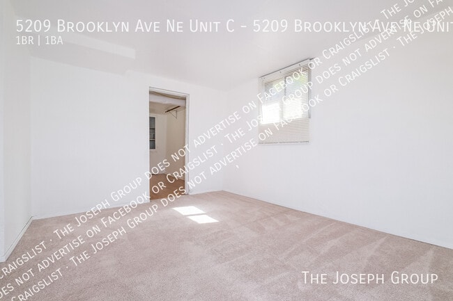 Building Photo - 5209 Brooklyn Ave NE
