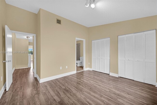 Building Photo - 4930 S University Dr