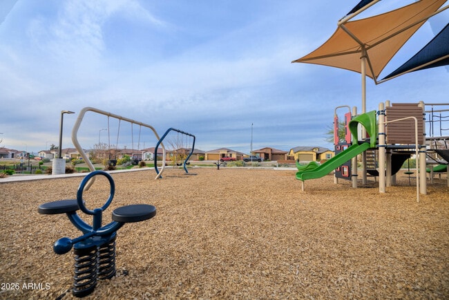 Building Photo - 8149 E Petunia Ave