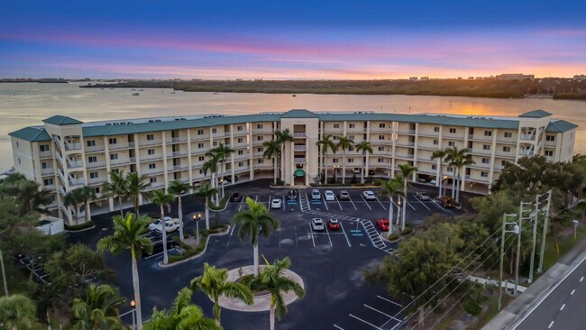 Building Photo - 8800 Bay Pines Blvd