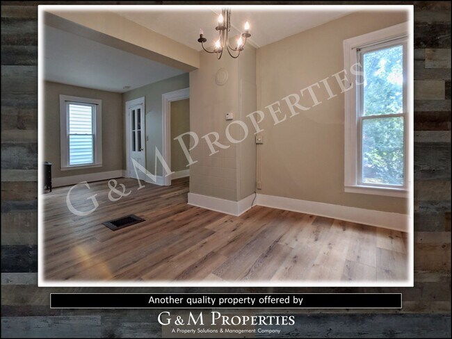 Building Photo - 3-Bedroom Rental Home: South Wedge Neighborhood!