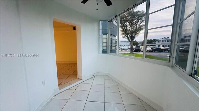 Building Photo - 1701 NE Miami Gardens Dr